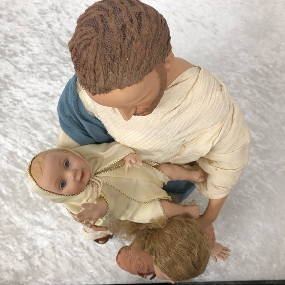 Vintage Ashton Drake Let the Little Children come to me figurines Jesus-FLAWED - Picture 2 of 15
